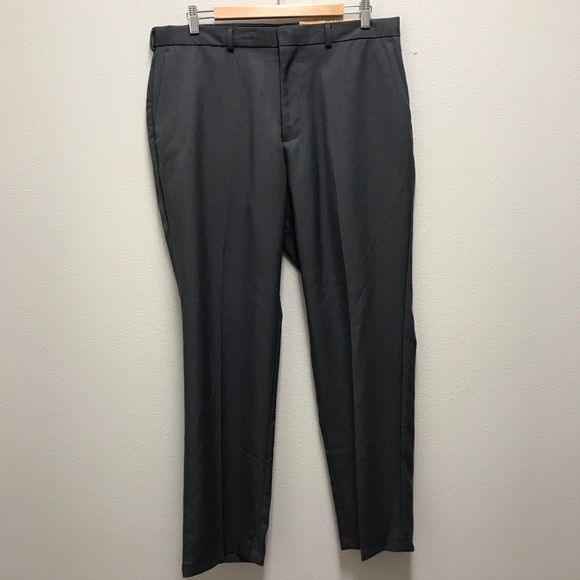 SOLD - Dockers dress pants - Picture 4 of 5
